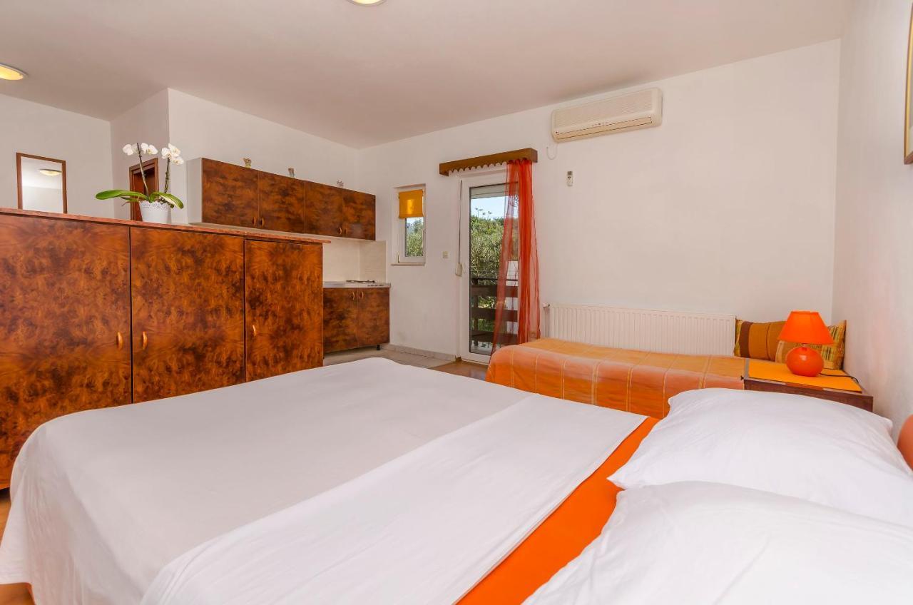 טרוגיר Apartments Tomislav מראה חיצוני תמונה